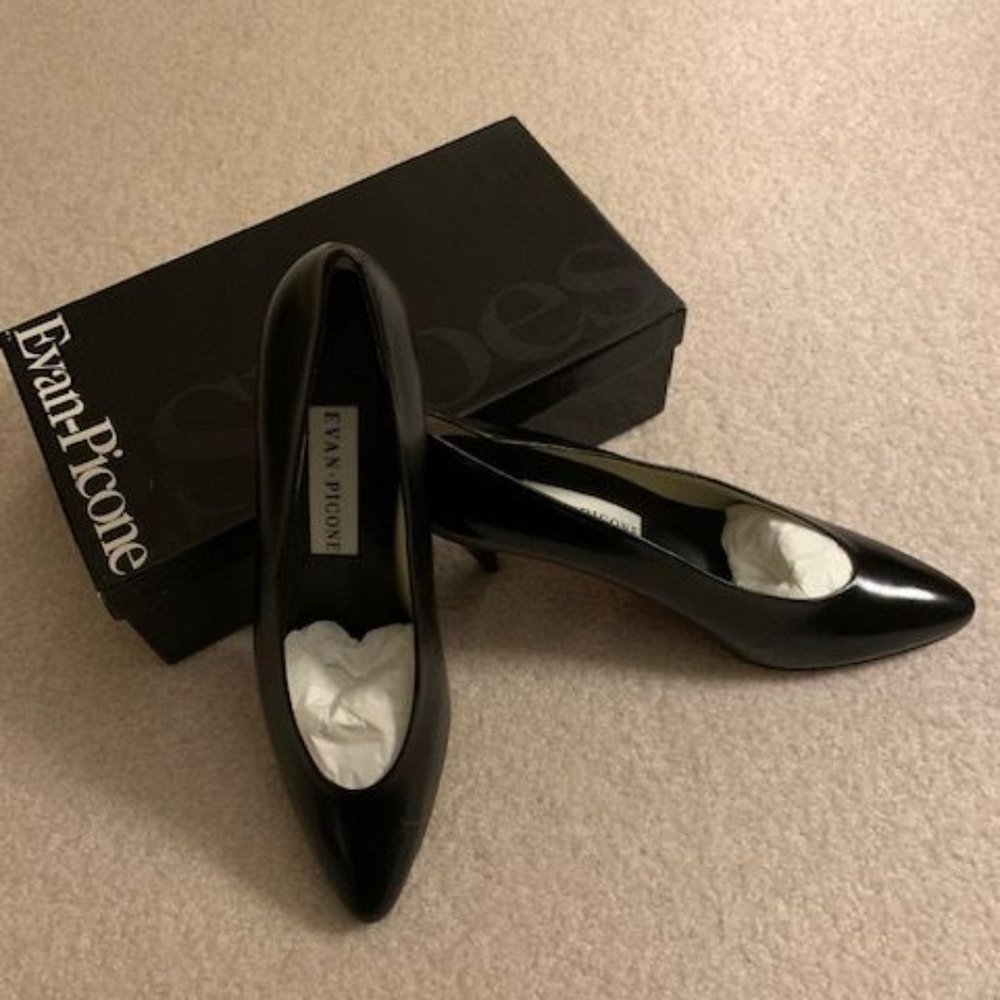 Evan-Piccone Coronado Black Kid Leather Pumps